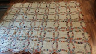 Antique Feed Sack Hand Stitched & Quilted Double Wedding Ring Quilt 72 " X 88 "