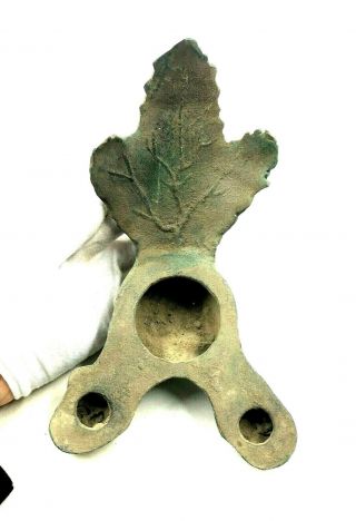 Rare Archaic Roman Bronze Oil Lamp With Double Spout With Oak Leaf - R66