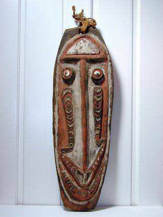 Antique Papua Guinea Carved And Painted Wood Spirit Board Or Ancestor Board