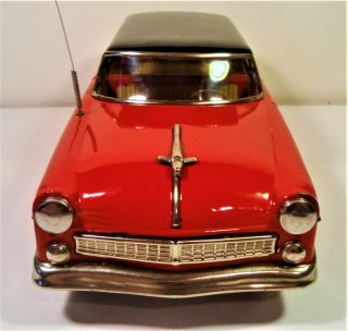TIN FRICTION 1955 FORD TWO TONE STATION WAGON CAR TAILGATE MARUSAN JAPAN 8