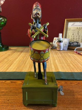 VERY RARE ANTIQUE TIN MONKEY DRUMMER WIND - UP TOY,  DISTLER TOYS,  GERMAN MADE 2