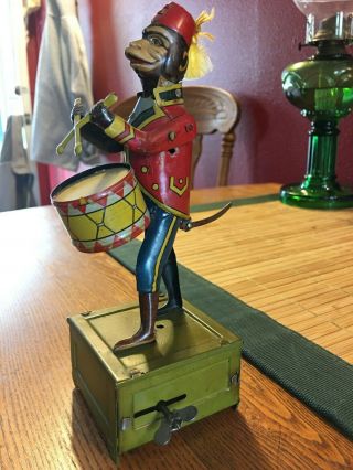 VERY RARE ANTIQUE TIN MONKEY DRUMMER WIND - UP TOY,  DISTLER TOYS,  GERMAN MADE 3