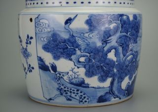 A Chinese Blue and White Porcelain Vase Pot Jar with Deer & Crane 12