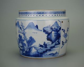 A Chinese Blue and White Porcelain Vase Pot Jar with Deer & Crane 3
