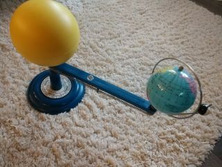 Vintage Orrery Solar System Trippensee The Elementary Planetarium Sun Earth MCM 2