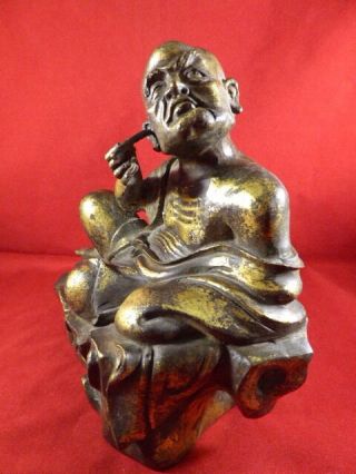 STUNNING ANTIQUE CHINESE GILT BRONZE FIGURE OF A MAN WITH EAR SCOOP c1880 7