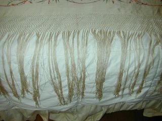 Antique Chinese Embroidered Cream Silk Shawl - Butterflies/Baskets of Flowers 4