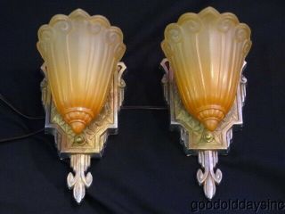 1920s Chicago Art Deco Bungalow - Slip Shade Sconces - Lincoln Lighting 6