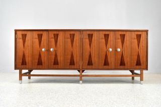 Mid Century Walnut & Rosewood Credenza/sideboard By Stanley Distinctive