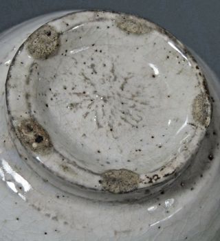 China Chinese white stoneware bowl Cizhou Northern Song dynasty ca.  960 - 1127 12