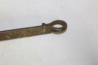 AN EXTREMELY RARE 18TH C DECORATED WROUGHT IRON HANGING LANTERN HOOK IN SURFACE 9