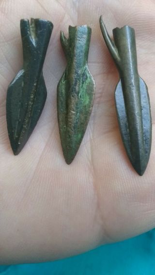 Ancient Roman Bronze Arrowheads Circa 3rd - 1st Century Bc - Rare & Extra Fine