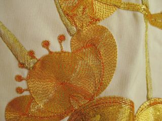 Vintage Japanese White Gold Silk Embroidered Cranes Full Ceremonial Kimono Robe 12