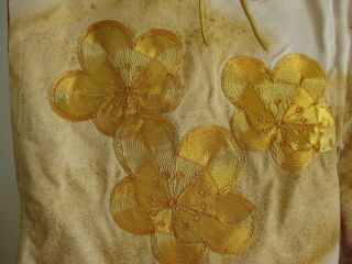 Vintage Japanese White Gold Silk Embroidered Cranes Full Ceremonial Kimono Robe 6