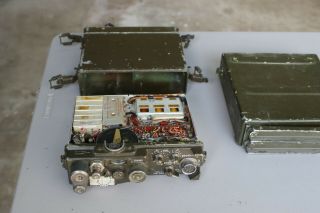 U.  S.  Military Radio RT - 176/ PRC - 10 with battery 3
