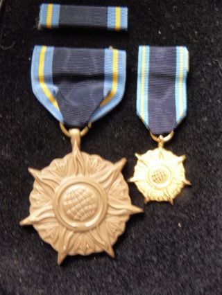 Nasa Distinguished Public Service Medal Set - Full,  Ribbon,  Mini