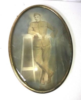 Wwi Us Army Framed Oval Bubble Glass Soldiers Portrait