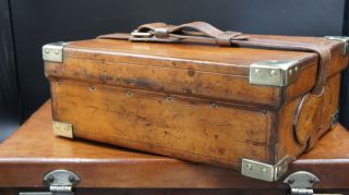 Stunning Antique Oak Leather & Brass Cartridge Case 5