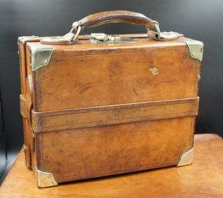 Stunning Antique Oak Leather & Brass Cartridge Case 7