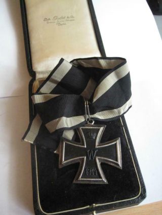 German Ww I Prussia Big Knight Cross Magnetic In Godet Case Rare Award Antique