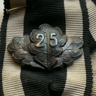 German WW 1 Iron Cross 2.  Class with orig.  Ribbon and Oak Leave Clasp 6