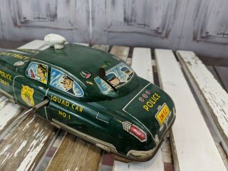 Vintage wind up squad car police dick Tracy 1949 toy pressed tin lithograph Marx 3