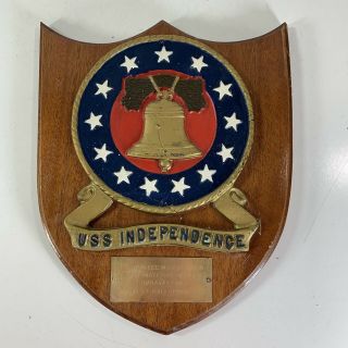 Vintage Uss Independence Ceramic & Wood Award Plaque Named Captain Usn Us Navy
