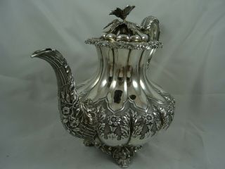MAGNIFICENT,  GEORGE IV solid silver COFFEE POT,  1829,  908gm 3
