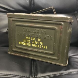 Vintage Ww2 Crown Metal Flaming Bomb Ammunition Box 30 Cal M1 250 4 Ap - 1 Tr