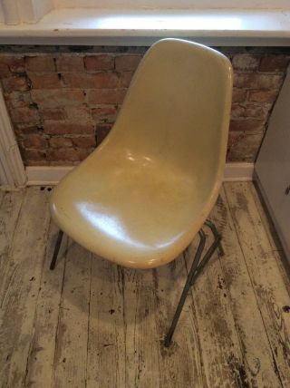 Vintage Eames Shell Chair For Herman Miller Cream Art Deco Sturdy Base Folk Rare