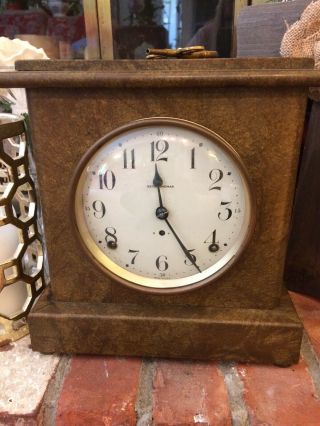 Vintage Seth Thomas 1943 Mantel Clock.  Runs Perfectly.  Key