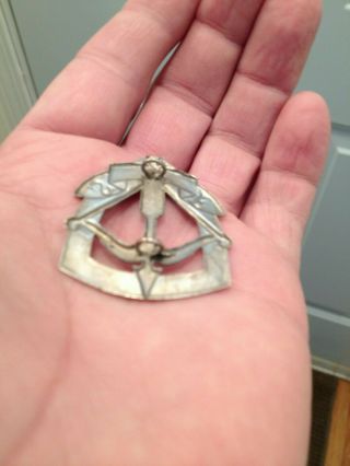 VINTAGE WWII MILITARY METAL INSIGNIA SF SPECIAL FORCES? ARCHERY BOW & ARROW 4