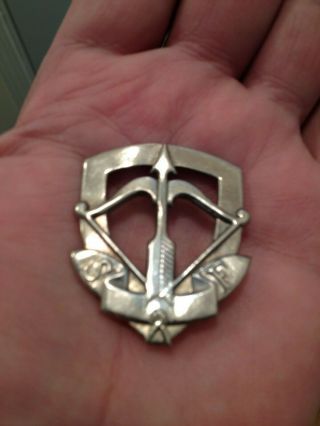 VINTAGE WWII MILITARY METAL INSIGNIA SF SPECIAL FORCES? ARCHERY BOW & ARROW 5