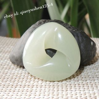 Fine China Hetian Bluish White Jade Hand Carving Pretty Lucky Pendant 青白扭转乾坤玉吊坠