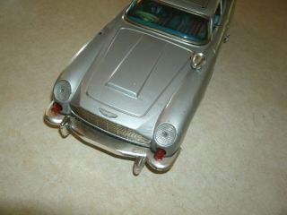 Vintage 1960 ' s GILBERT JAMES BOND 007 Aston Martin DB5 Battery Tin Toy Car 3