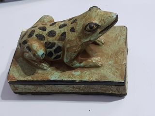 EXTREMELY RARE ANCIENT EYPTIAN STONE STATUE/FROG WITH HIEROGLYPHICS.  710 GR.  123M 2