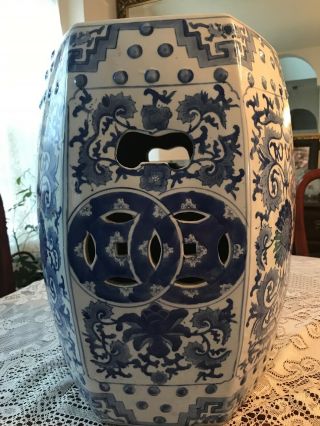 Vintage Asian Blue And White Porcelain Garden Stool 18 Inches In Height