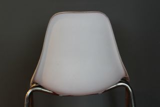 Mid Century Modern Herman Miller Eames Style Fiberglass Chair with Legs White 3