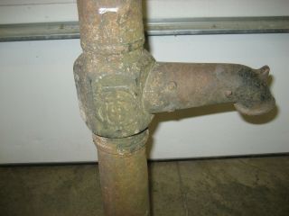 VINTAGE TEMPLE HAND WELL PUMP 4