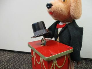 1950 ' S TRIKSIE THE MAGICIAN DOG TIN LITHO WIND - UP MAGIC TOY JAPAN 3