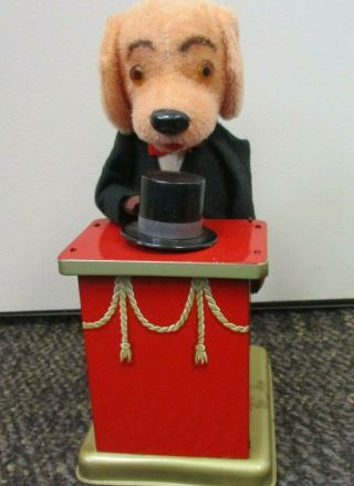 1950 ' S TRIKSIE THE MAGICIAN DOG TIN LITHO WIND - UP MAGIC TOY JAPAN 4