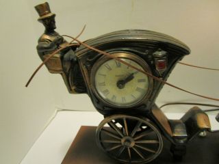UNITED METAL GOODS ANIMATED LIGHTED HANSOM CAB HORSE & CARRIAGE CLOCK 3