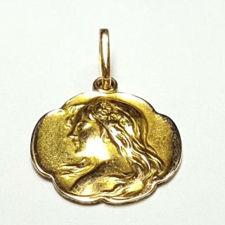 18k Gold Antique Medal With A Woman Embossed 2