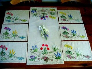 Vintage Hand Embroidered Table Cloths Linen Set Stunning Raised Spring Flowers