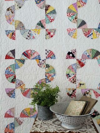 Large Gorgeous 1930s Vintage Baby Bunting Quilt 99x83