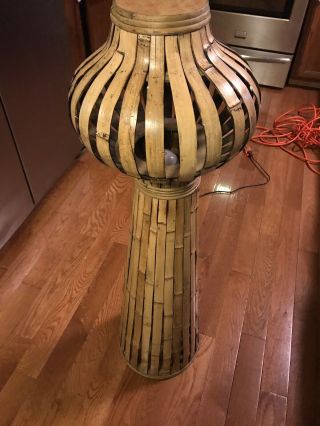 vtg floor lamp retro mcm bamboo wicker rattan tiki Mushroom Shaped 42”Tall 2