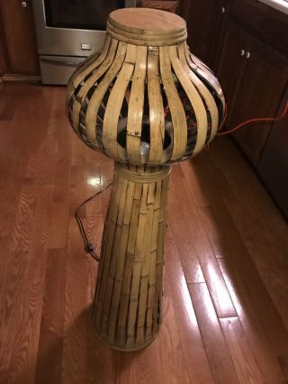 vtg floor lamp retro mcm bamboo wicker rattan tiki Mushroom Shaped 42”Tall 3