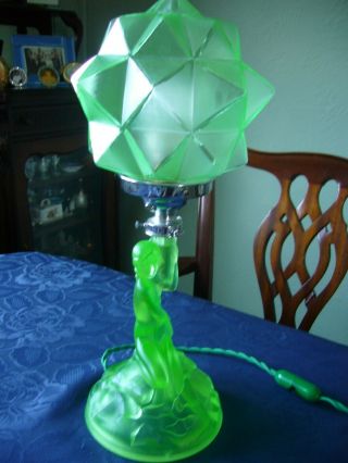 Walther Art Deco Green Glass Rotterdam Table Lamp With Star Shade