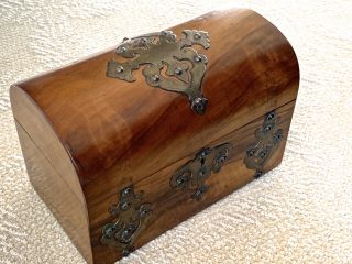 Antique Dome - Shaped Double Wood Tea Caddy With Pierced Brass Decor - Cond