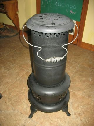 Vintage Perfection Kerosene Oil Heater Stove no Burner 3